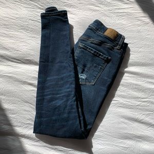 AMERICAN EAGLE High Waisted Ripped Skinny Jeans